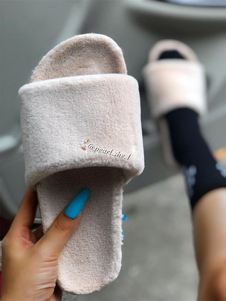 slippers 2021 women furry shoes outside designer famous brands comfortable faux fur winter sl, Black
slippers 2021 women furry shoes outside designer famous brands comfortable faux fur winter sl, Black