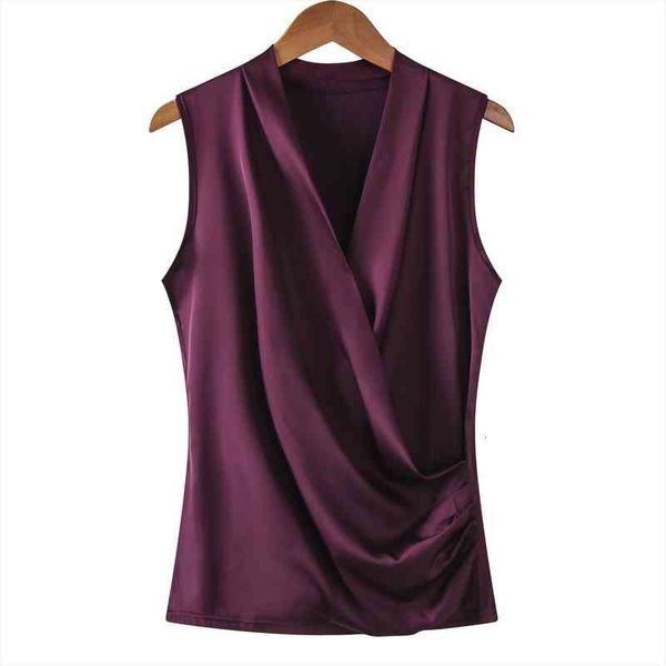 smooth satin vest female sleeveless v-neck slim fit outside wearing a small blouse, White
smooth satin vest female sleeveless v-neck slim fit outside wearing a small blouse, White