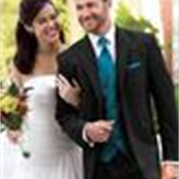 wedding tuxedos design three buttons black groom groomsmen man suits mens blazer (jacket+pants+vest+tie) no:528, Black;gray
wedding tuxedos design three buttons black groom groomsmen man suits mens blazer (jacket+pants+vest+tie) no:528, Black;gray