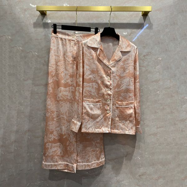 1112 2022 spring summer lapel neck two pieces sets women's two piece dress long sleeve cardigan brand same style fashion flora print fa, White
1112 2022 spring summer lapel neck two pieces sets women's two piece dress long sleeve cardigan brand same style fashion flora print fa, White