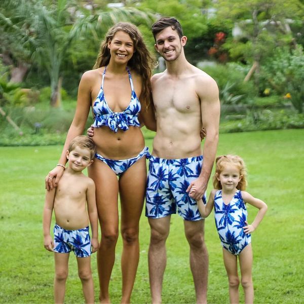 one-piece suits 2021 mother and daughter family matching swimwear print bikinis sets fashion floral swimsuit beachwear sunsuits
one-piece suits 2021 mother and daughter family matching swimwear print bikinis sets fashion floral swimsuit beachwear sunsuits
