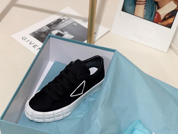womens casual sports shoes travel fashion white black women lace-up sneaker 100% leather clothgym flat
womens casual sports shoes travel fashion white black women lace-up sneaker 100% leather clothgym flat