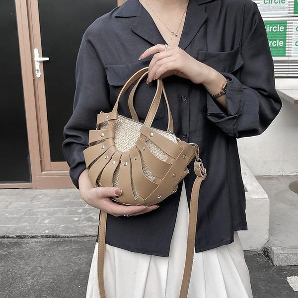 evening bags fashion vegetable basket hollow straw woven bag female 2021 summer beach western style one-shoulder shell sac
evening bags fashion vegetable basket hollow straw woven bag female 2021 summer beach western style one-shoulder shell sac