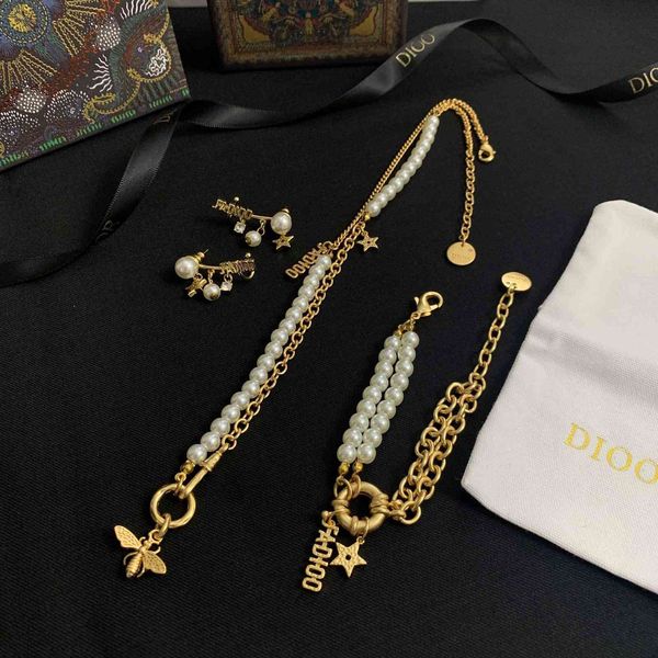 special offer 2021 luxury designer jewelry / 2021 new bee five pointed star pearl necklace advanced style asymmetric bracelet, Silver
special offer 2021 luxury designer jewelry / 2021 new bee five pointed star pearl necklace advanced style asymmetric bracelet, Silver