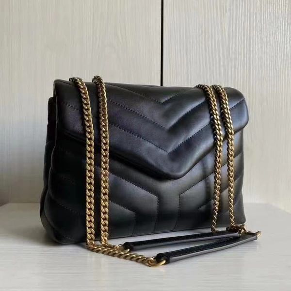 big brand ladies luxury designer handbag messenger bag retro classic celebrity one-shoulder original box packaging
big brand ladies luxury designer handbag messenger bag retro classic celebrity one-shoulder original box packaging