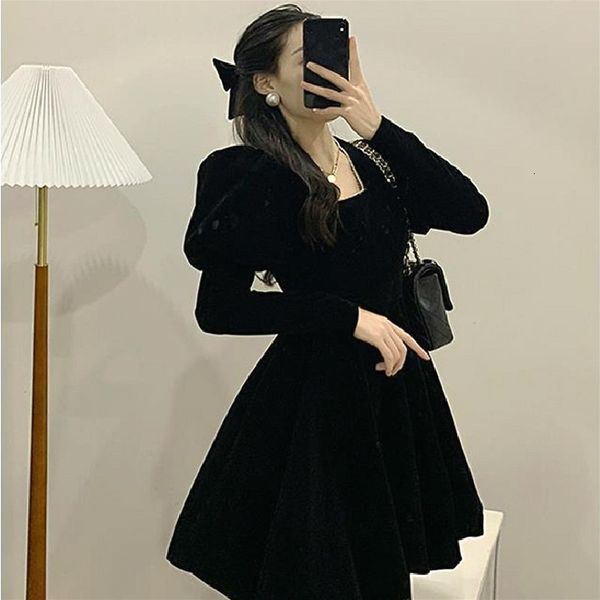 dresses vintage mini women puffer sleeve slim elegant black one piece korean velvet sweet evening party dress 2021 spring, Black;gray
dresses vintage mini women puffer sleeve slim elegant black one piece korean velvet sweet evening party dress 2021 spring, Black;gray