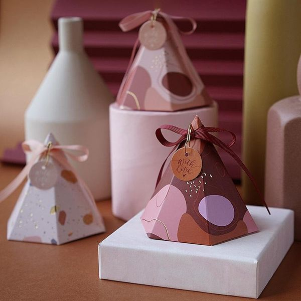 10pcs cone shape candy box bag diy wedding party favor kraft paper boxes chocolate packaging gift wrap
10pcs cone shape candy box bag diy wedding party favor kraft paper boxes chocolate packaging gift wrap