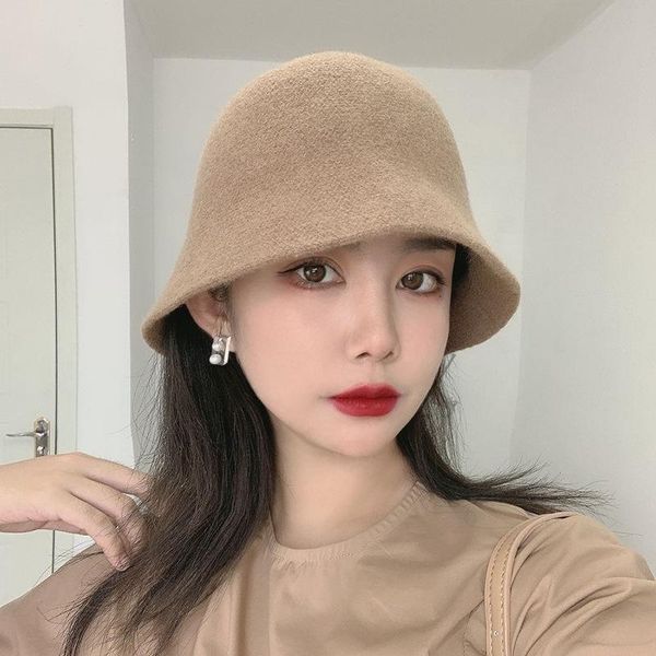 stingy brim hats hat girl autumn and winter korean pure color knitted wool bucket fashion black face small foldable net red basin, Blue;gray
stingy brim hats hat girl autumn and winter korean pure color knitted wool bucket fashion black face small foldable net red basin, Blue;gray