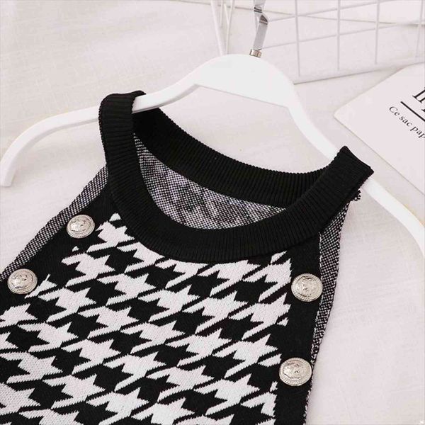 autumn summer thousand bird womens tanks lattice button decorative hollow bottomed knitted skinny waistcoat for women, White
autumn summer thousand bird womens tanks lattice button decorative hollow bottomed knitted skinny waistcoat for women, White