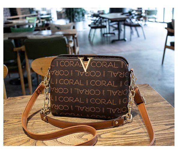 evening bags 2021 retro fashion large capacity insfamous single shoulder messenger bag crossbody for women purses and handbags
evening bags 2021 retro fashion large capacity insfamous single shoulder messenger bag crossbody for women purses and handbags
