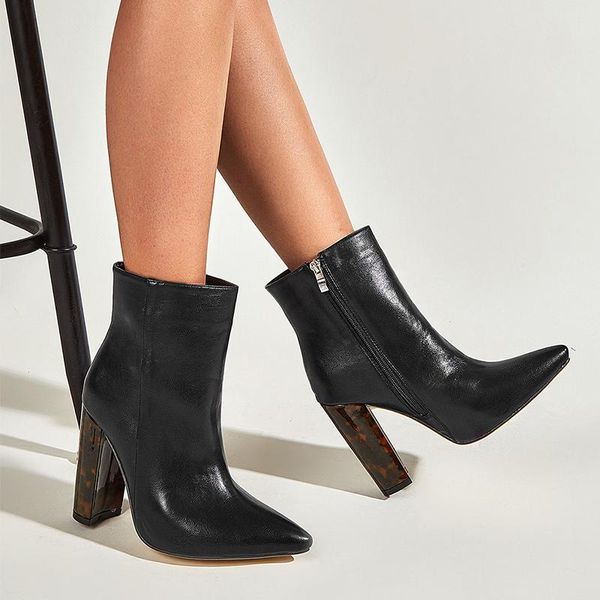 boots 2021 european and american fashion black stitching thick heel pointed short women's mature party model high heels
boots 2021 european and american fashion black stitching thick heel pointed short women's mature party model high heels