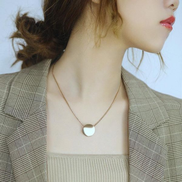 pendant necklaces simple rose gold plated small round piece titanium steel temperament women's necklace, Silver
pendant necklaces simple rose gold plated small round piece titanium steel temperament women's necklace, Silver
