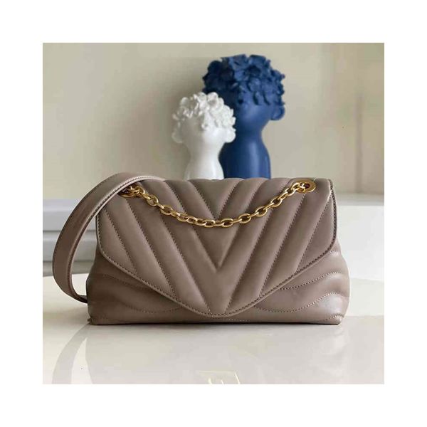 brand luxury backpacks 2022 new fashion chain small square bag female large-capacity all-match rhombus single shoulder messenger
brand luxury backpacks 2022 new fashion chain small square bag female large-capacity all-match rhombus single shoulder messenger
