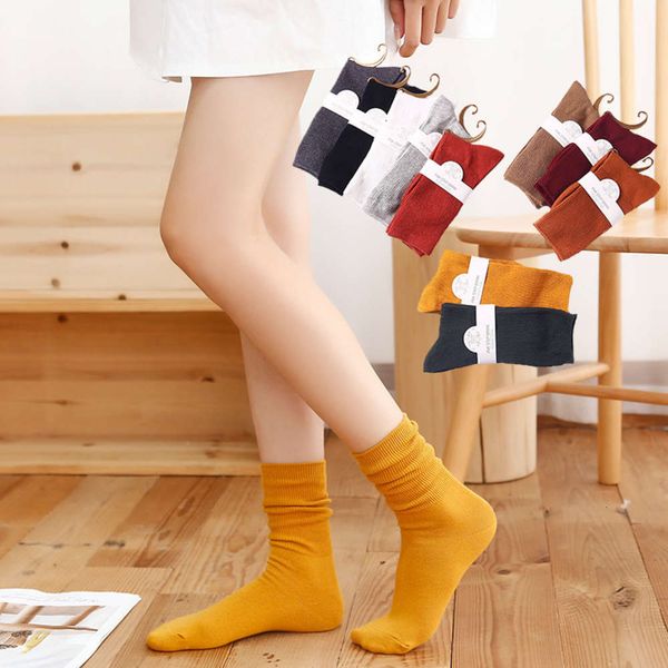 autumn stacked middle candy new long tube cotton double needle striped solid women's stockings, Black;white
autumn stacked middle candy new long tube cotton double needle striped solid women's stockings, Black;white