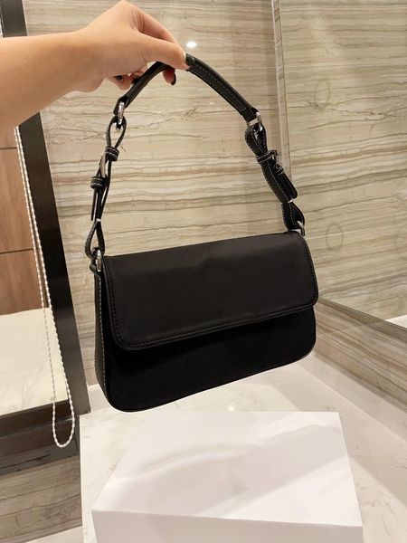 waist bags solid color leather small underarm messenger bag 2021 women's fashion one-shoulder handbag and wallet
waist bags solid color leather small underarm messenger bag 2021 women's fashion one-shoulder handbag and wallet