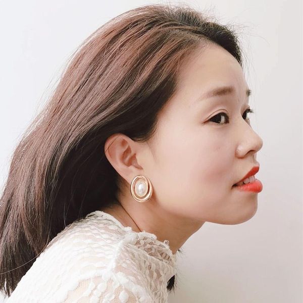 clip-on & screw back fashion gold female ear clip romantic pearl wedding party earrings without piercing jewelry, Silver
clip-on & screw back fashion gold female ear clip romantic pearl wedding party earrings without piercing jewelry, Silver