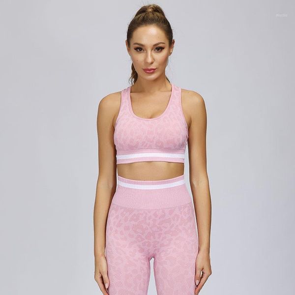 yoga outfit seamless high waist tight women's tracksuit push up sports running fitness 2 piece set women workout hip lift suit
yoga outfit seamless high waist tight women's tracksuit push up sports running fitness 2 piece set women workout hip lift suit