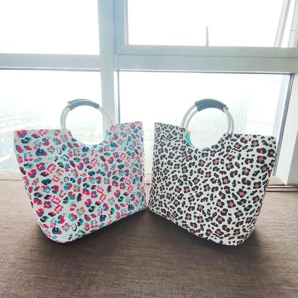 factory wholesale 2021 new printing diving material heat preservation picnic travel lunch waterproof portable bag
factory wholesale 2021 new printing diving material heat preservation picnic travel lunch waterproof portable bag