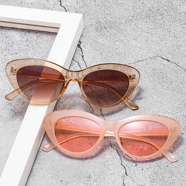 sunglasses arrived fashionable pc frame women retro cat eye personality decorate diamond eyewear vintage cateye sun glasses, White;black
sunglasses arrived fashionable pc frame women retro cat eye personality decorate diamond eyewear vintage cateye sun glasses, White;black