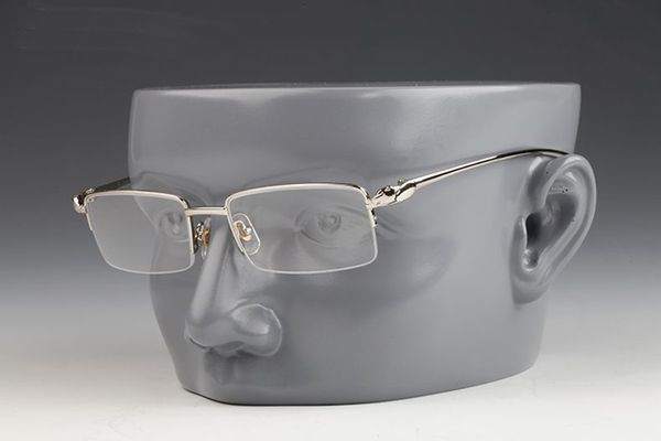 Oversized Semi Rimless Buffalo Horn Glasses Sunglasses Square Silver Metal Summer Styles Mens Designer Eyeglasses for Men Women Black Red Brown Clear Lens
Oversized Semi Rimless Buffalo Horn Glasses Sunglasses Square Silver Metal Summer Styles Mens Designer Eyeglasses for Men Women Black Red Brown Clear Lens