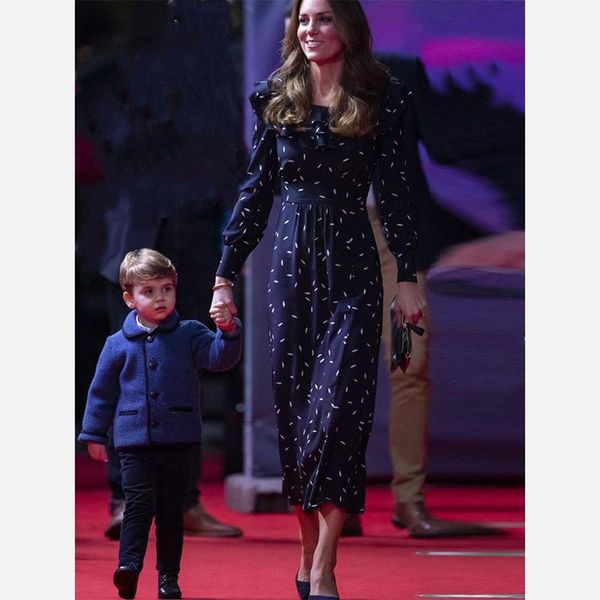 casual dresses princess kate middleton dress 2021 spring woman o-neck long sleeves navy blue petal print side split elegant, Black;gray
casual dresses princess kate middleton dress 2021 spring woman o-neck long sleeves navy blue petal print side split elegant, Black;gray