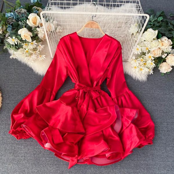 casual dresses fall season fashion women clothing ruffle lace up short dress v-neck long lantern sleeve vestido 2021, Black;gray
casual dresses fall season fashion women clothing ruffle lace up short dress v-neck long lantern sleeve vestido 2021, Black;gray
