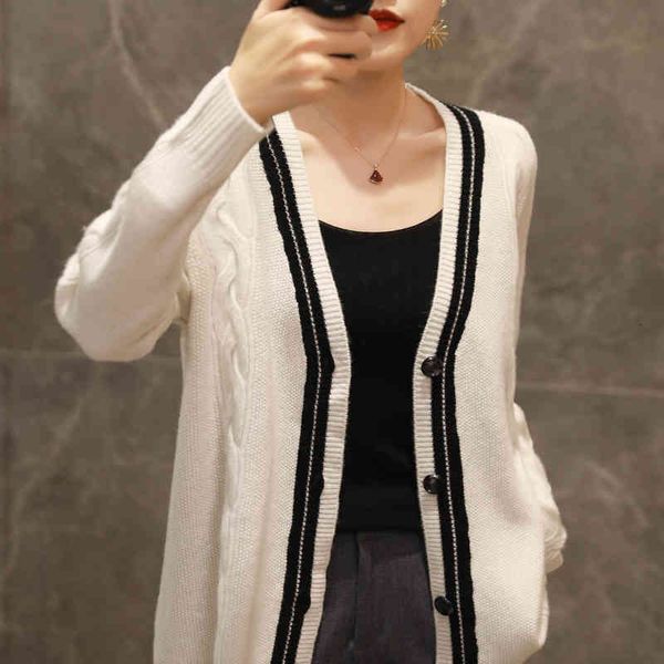 coats coats 2021 cashmere cardigan women coat autumn v-neck collar warm jacket long sleeve soft sweater female standard sweate outwear, Tan;black
coats coats 2021 cashmere cardigan women coat autumn v-neck collar warm jacket long sleeve soft sweater female standard sweate outwear, Tan;black
