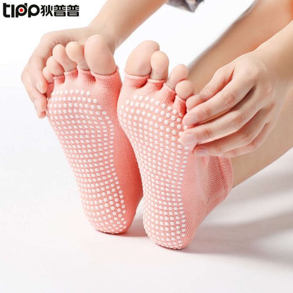 combed cotton five finger yoga socks half finger non slip dance gym floor, Black;white
combed cotton five finger yoga socks half finger non slip dance gym floor, Black;white