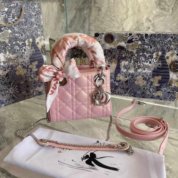handbag d jia di dai fei bag frosted matte texture with silk scarf white black lacquer pearl powder handbag zly
handbag d jia di dai fei bag frosted matte texture with silk scarf white black lacquer pearl powder handbag zly