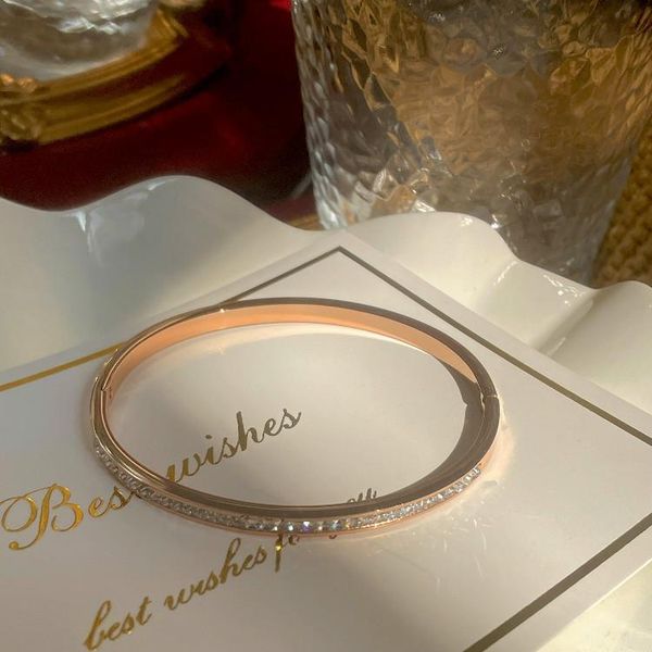 bangle non-fading bracelet ladies niche design sense exquisite diamond-set opening adjustable rose gold for women, Black
bangle non-fading bracelet ladies niche design sense exquisite diamond-set opening adjustable rose gold for women, Black