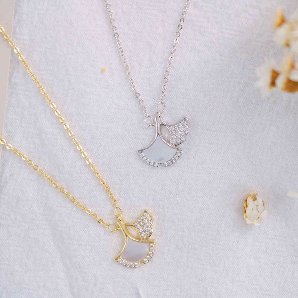 design jewelry chen decoration white fritillaria ginkgo pendant necklace female clavicle chain net red minority design sense simple temperam, Silver
design jewelry chen decoration white fritillaria ginkgo pendant necklace female clavicle chain net red minority design sense simple temperam, Silver