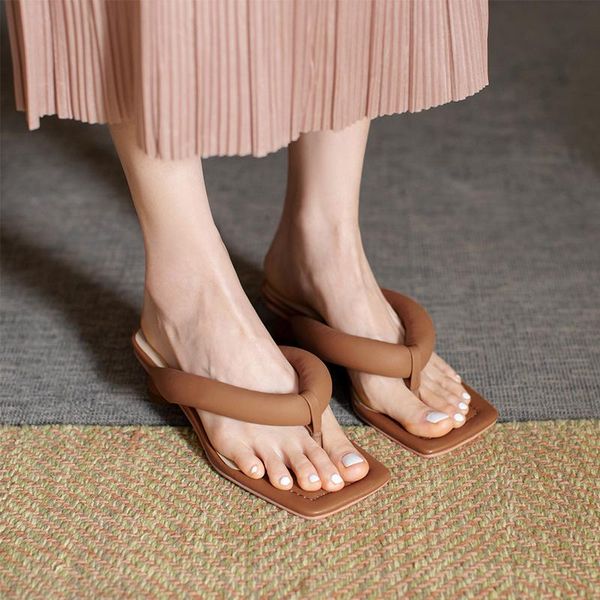 slippers 2021 fashion women genuine leather low heels slipper summer arrival shoes woman flip-flops casual basic sandal, Black
slippers 2021 fashion women genuine leather low heels slipper summer arrival shoes woman flip-flops casual basic sandal, Black