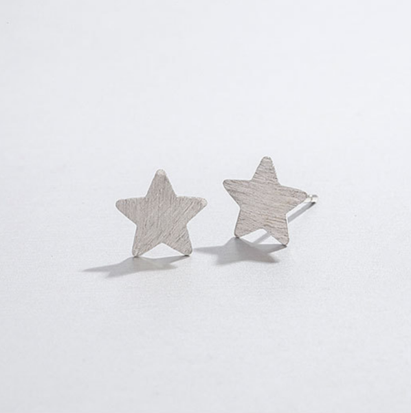 simple and fresh version of 925 sterling silver korean stud earrings female daily wild five-pointed star frosted ear jewelry, Golden;silver
simple and fresh version of 925 sterling silver korean stud earrings female daily wild five-pointed star frosted ear jewelry, Golden;silver