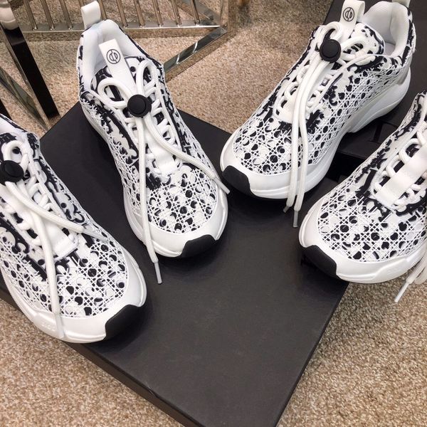 2021 9 luxury casual shoes fashion versatile comfortable men and women sports shoes men and women travel shoes size 35-45, Black
2021 9 luxury casual shoes fashion versatile comfortable men and women sports shoes men and women travel shoes size 35-45, Black