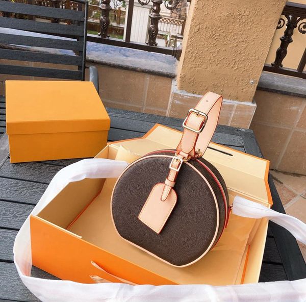 Top Womens Brand Shoulder Bag Luxury Clutch Handbags Purses Leather Handbag Wallet Tote Women Backpack Bags -12045
Top Womens Brand Shoulder Bag Luxury Clutch Handbags Purses Leather Handbag Wallet Tote Women Backpack Bags -12045