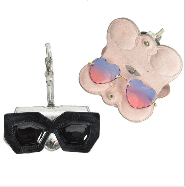 other fashion accessories 2021 eyewear bag cute sunglasses case pu bag, that can be hung on the backpack, Silver
other fashion accessories 2021 eyewear bag cute sunglasses case pu bag, that can be hung on the backpack, Silver