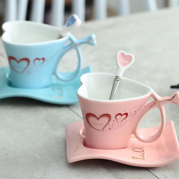 cups & saucers europe style bone china coffee cup with spoon creative heart-shaped lovers romantic afternoon tea sets fashion wedding gifts
cups & saucers europe style bone china coffee cup with spoon creative heart-shaped lovers romantic afternoon tea sets fashion wedding gifts