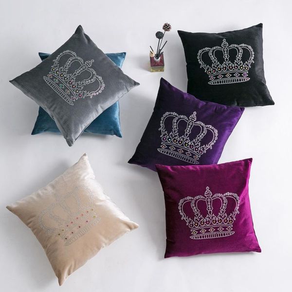 cushion/decorative pillow 45x45cm/50x50cm light luxury european velvet diamond crown drilling pillowcase home decor sofa cushion cover
cushion/decorative pillow 45x45cm/50x50cm light luxury european velvet diamond crown drilling pillowcase home decor sofa cushion cover