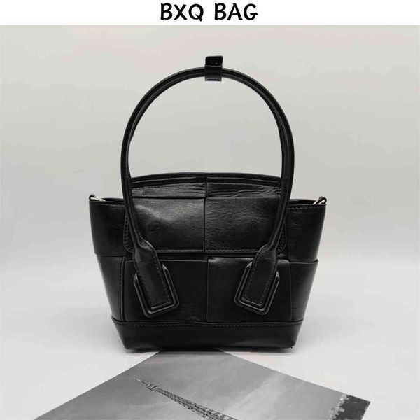 hand 2021 versatile leisure messenger simple fashion one shoulder bag wan woven crossbody bag
hand 2021 versatile leisure messenger simple fashion one shoulder bag wan woven crossbody bag