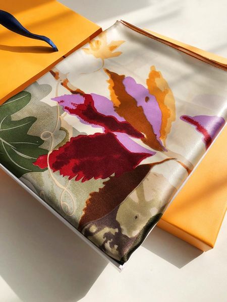 scarves women 100% silk square scarf big 135x135cm handmade hangzhou bandana foulard for ladies kerchief real, Blue;gray
scarves women 100% silk square scarf big 135x135cm handmade hangzhou bandana foulard for ladies kerchief real, Blue;gray