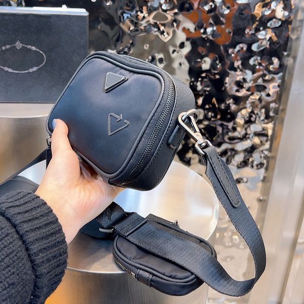 2021 crossbody women and men shoulder bags handbags bag decoration tarpaulin nylon wallet wholesale
2021 crossbody women and men shoulder bags handbags bag decoration tarpaulin nylon wallet wholesale