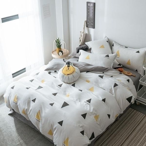 bedding sets 2021 home textile duvet cover pillow case flat sheet white triangle simple teen boy girls soft bed linens
bedding sets 2021 home textile duvet cover pillow case flat sheet white triangle simple teen boy girls soft bed linens