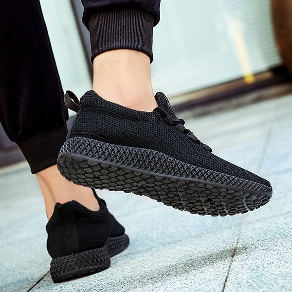 2021 sports for men women running shoes triple black red outdoor breathable runners sneakers size 39-44 wy06-20261
2021 sports for men women running shoes triple black red outdoor breathable runners sneakers size 39-44 wy06-20261