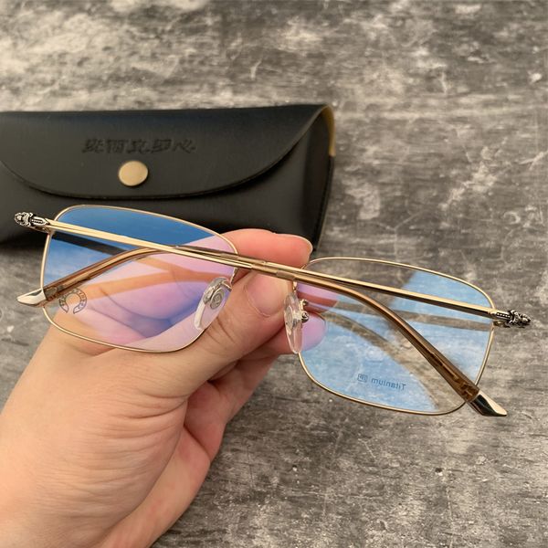 designer sunglasses krosin 537 pure titanium business slim edge glasses frame men's and women's flat myopia, White;black
designer sunglasses krosin 537 pure titanium business slim edge glasses frame men's and women's flat myopia, White;black