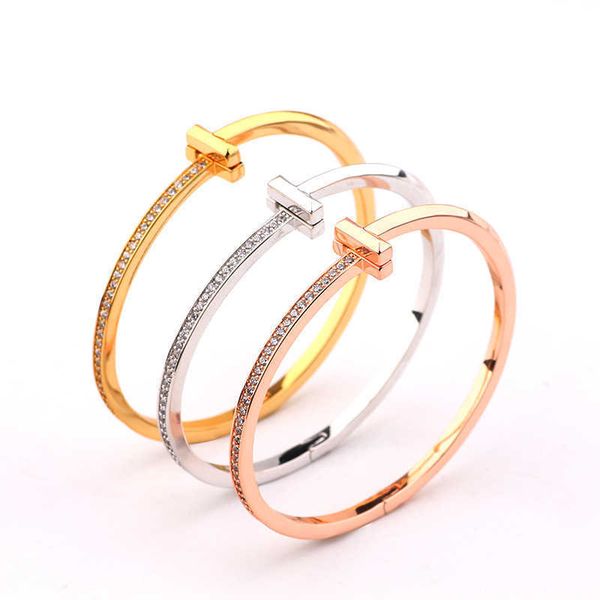 luxury cuff bracelet zircon bangle jewelry hand fashion women accessories beauty wristband ornament rose gold drop shipping q0720, Black
luxury cuff bracelet zircon bangle jewelry hand fashion women accessories beauty wristband ornament rose gold drop shipping q0720, Black