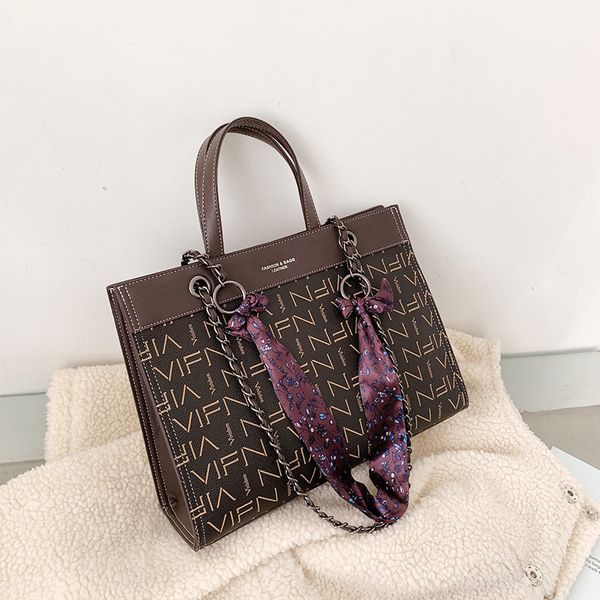 luxury handbags spring large capacity shoulder women's new red foreign style tote bag ins simple messenger bag
luxury handbags spring large capacity shoulder women's new red foreign style tote bag ins simple messenger bag