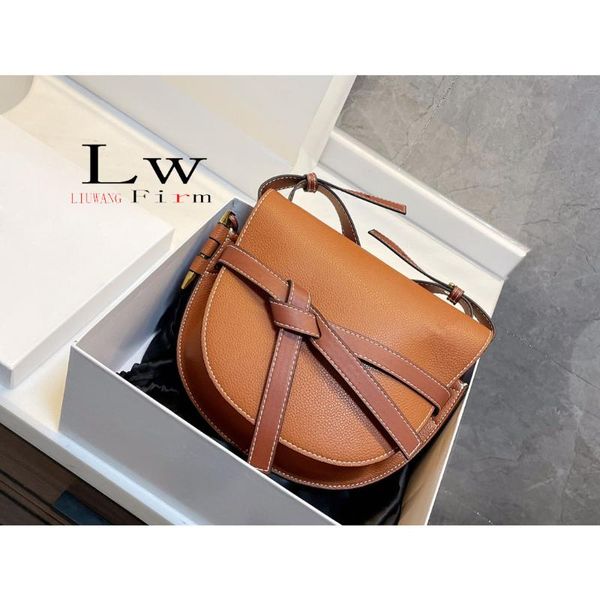 evening bags pure color high-end temperament leather handbags design fashion casual all-match soft layer cowhide shoulder bag
evening bags pure color high-end temperament leather handbags design fashion casual all-match soft layer cowhide shoulder bag