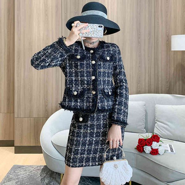 skirts vintage two piece women fringed trims plaid short jacket coat + pencil skirt suit outfits female wool tweed set, Black
skirts vintage two piece women fringed trims plaid short jacket coat + pencil skirt suit outfits female wool tweed set, Black