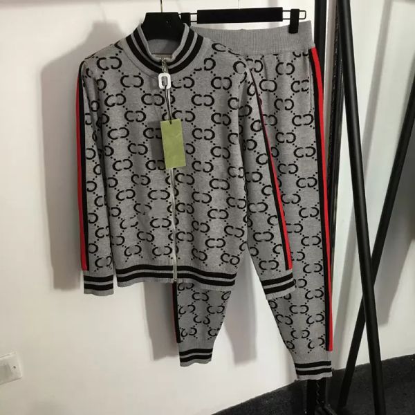 full letter jacquard two piece pants fashion long sleeve zipper jacket pant outdoor casual men women sport suit sets, White
full letter jacquard two piece pants fashion long sleeve zipper jacket pant outdoor casual men women sport suit sets, White