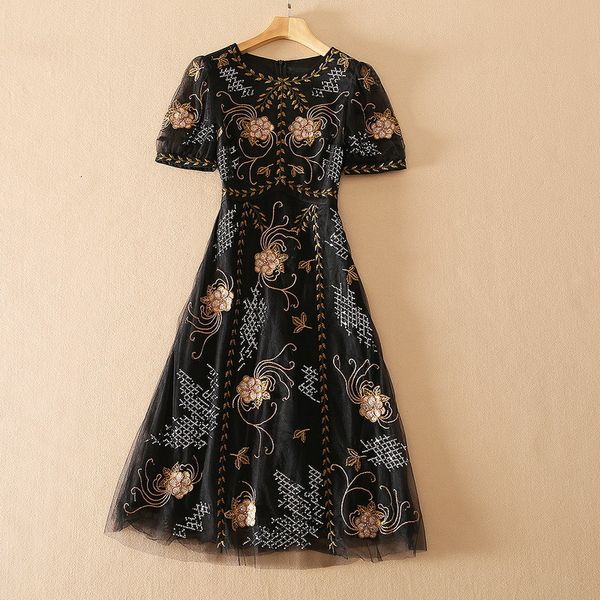summer fashion designers short embroidery tulle floral dress elegant girly midi robe party, Black;gray
summer fashion designers short embroidery tulle floral dress elegant girly midi robe party, Black;gray